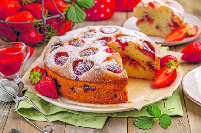 Strawberry,Pie,Or,Cake,On,A,Plate,On,A,Wooden